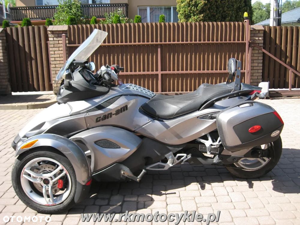 Can-Am Spyder - 26