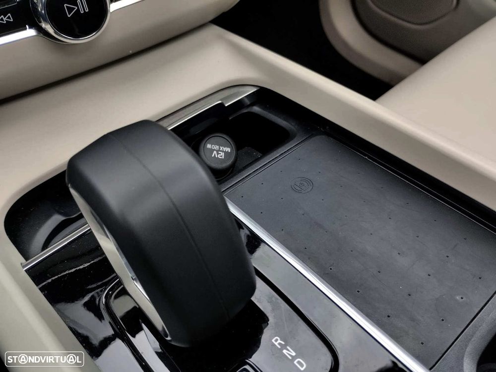 Volvo XC 60 2.0 T6 PHEV Plus Bright - 11