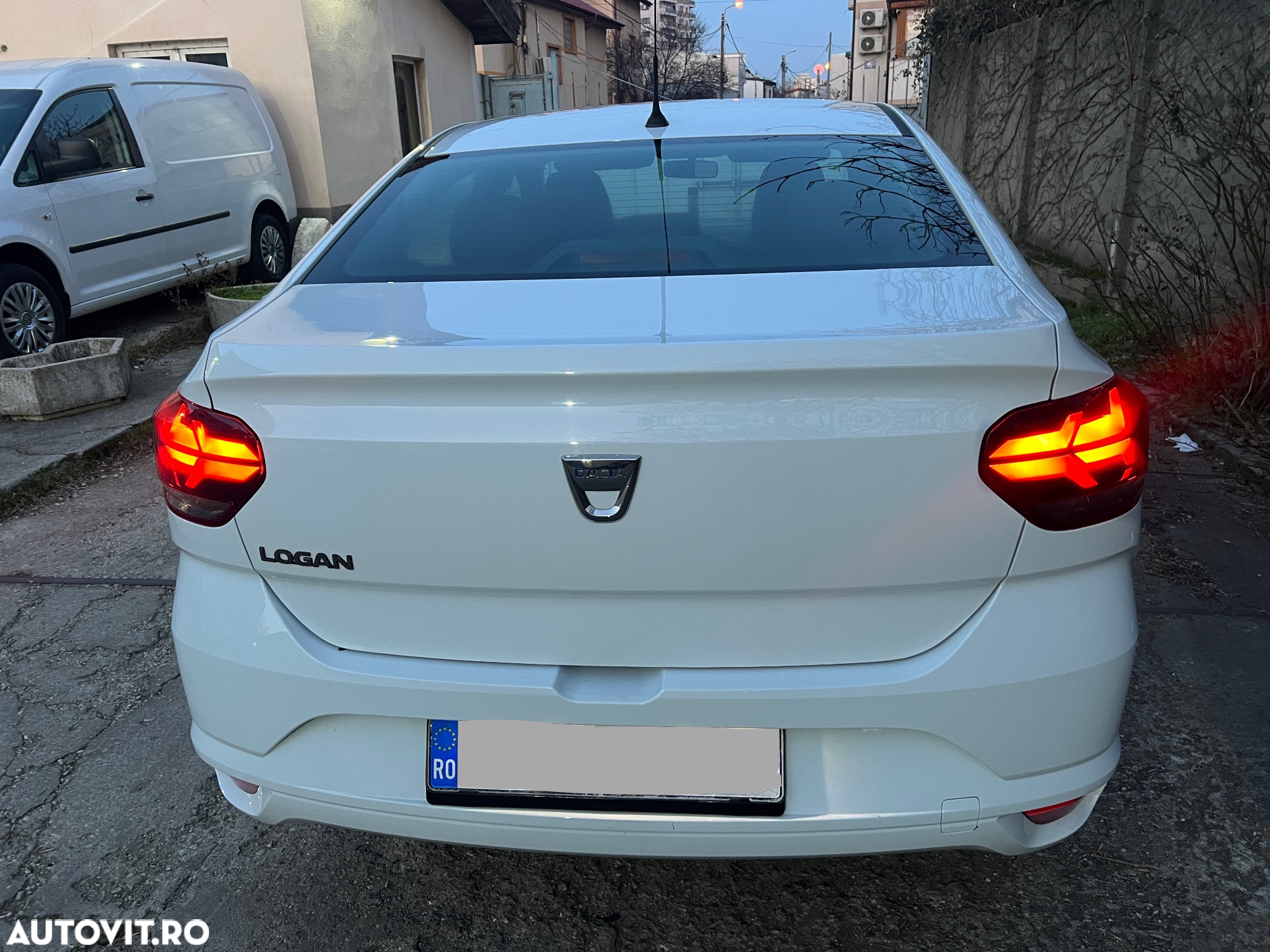 Dacia Logan TCe 90 MT6 Comfort - 14