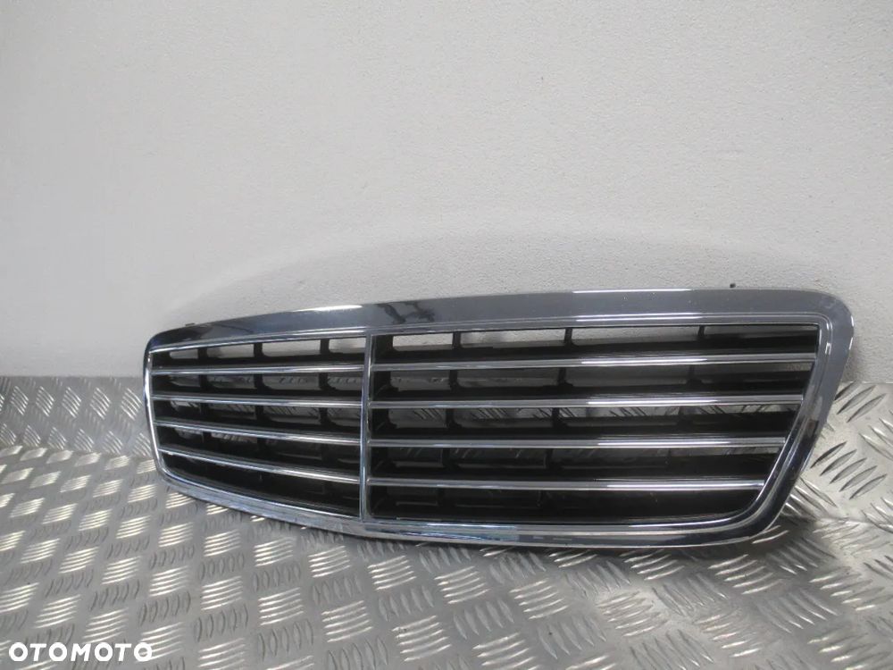 GRILL GRIL ATRAPA MERCEDES C-KLASA W203 2000-2004 - 6