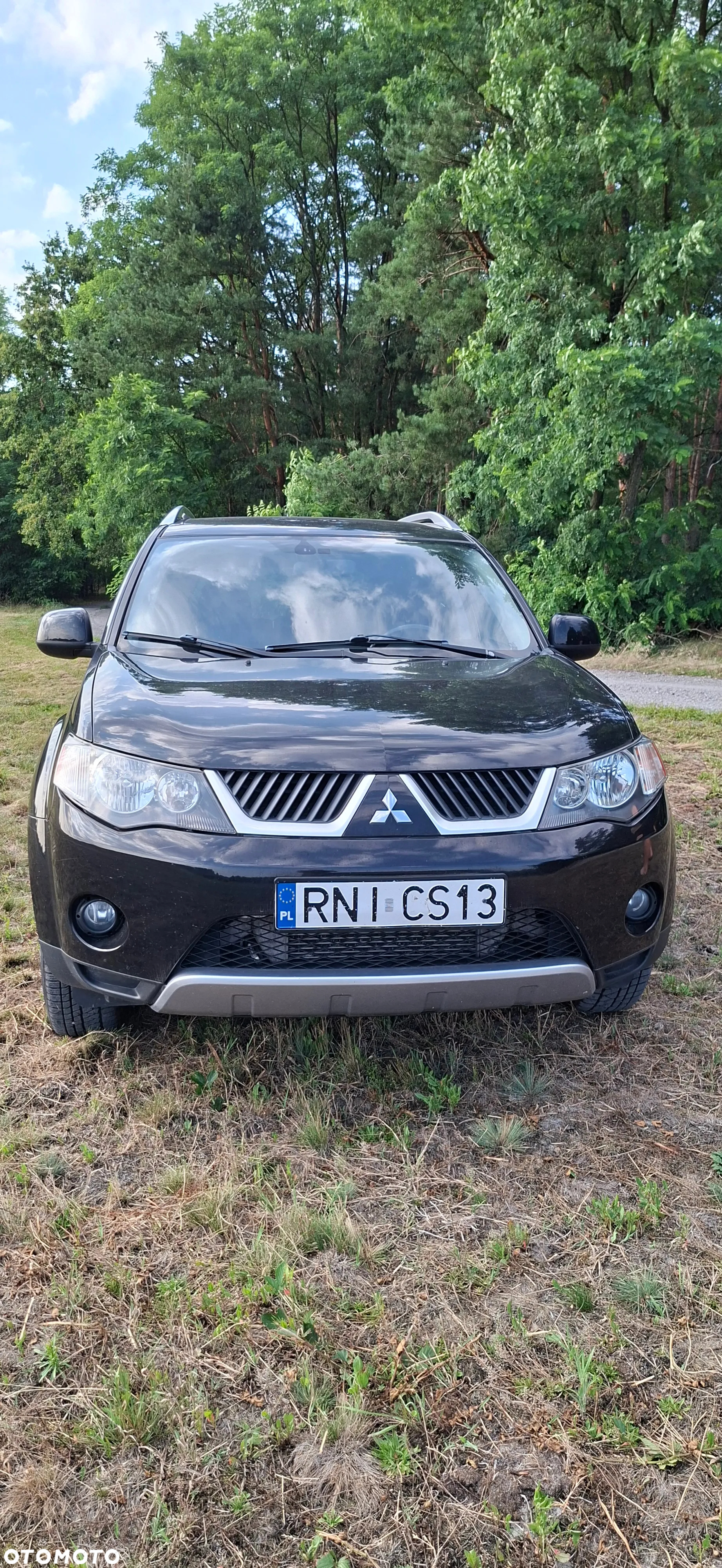 Mitsubishi Outlander - 2
