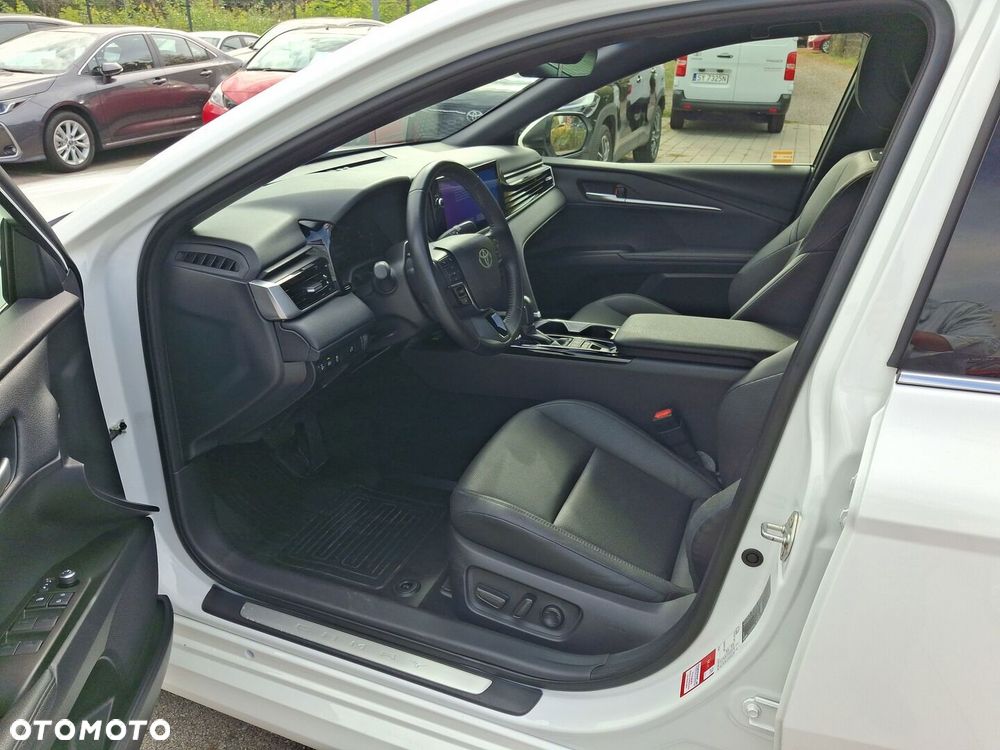 Toyota Camry - 19