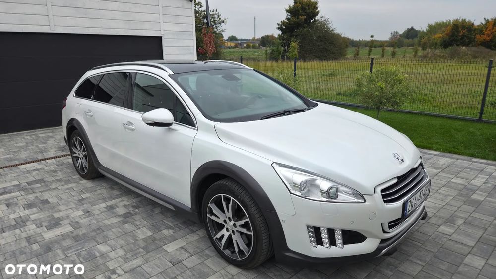 Peugeot 508 RXH Hybrid4 - 12