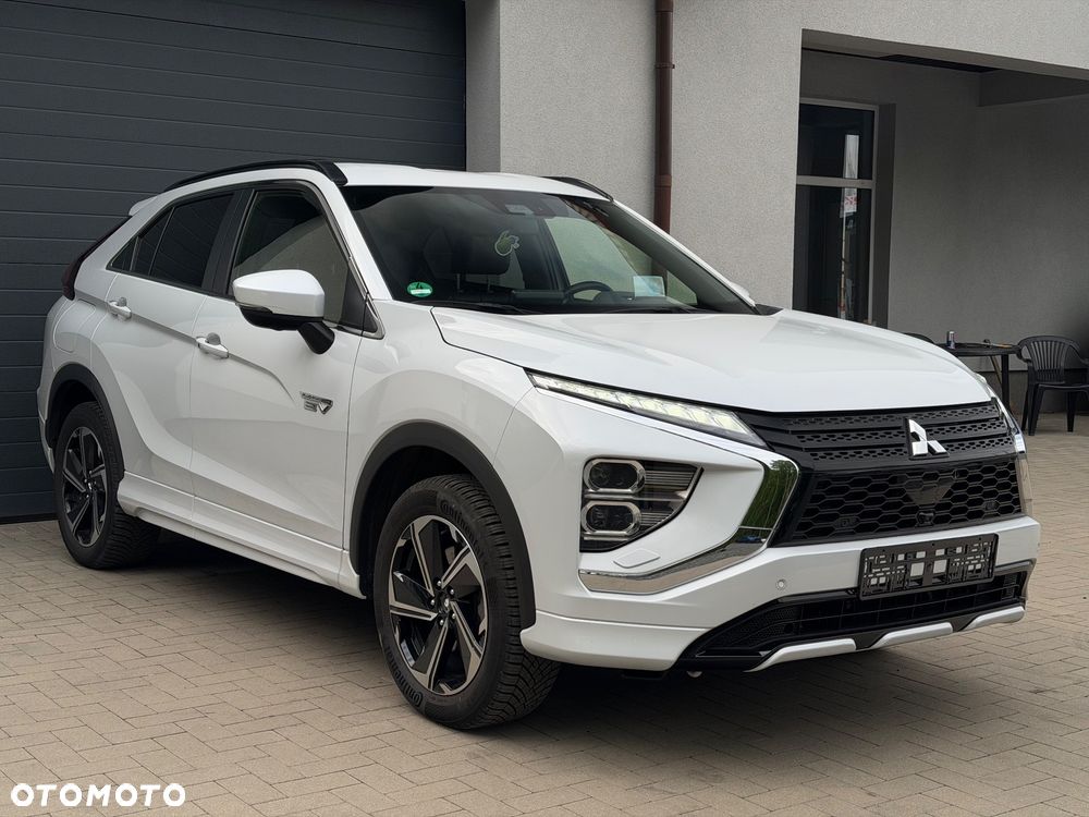 Mitsubishi Eclipse Cross 2.4 PHEV Invite Plus - 3