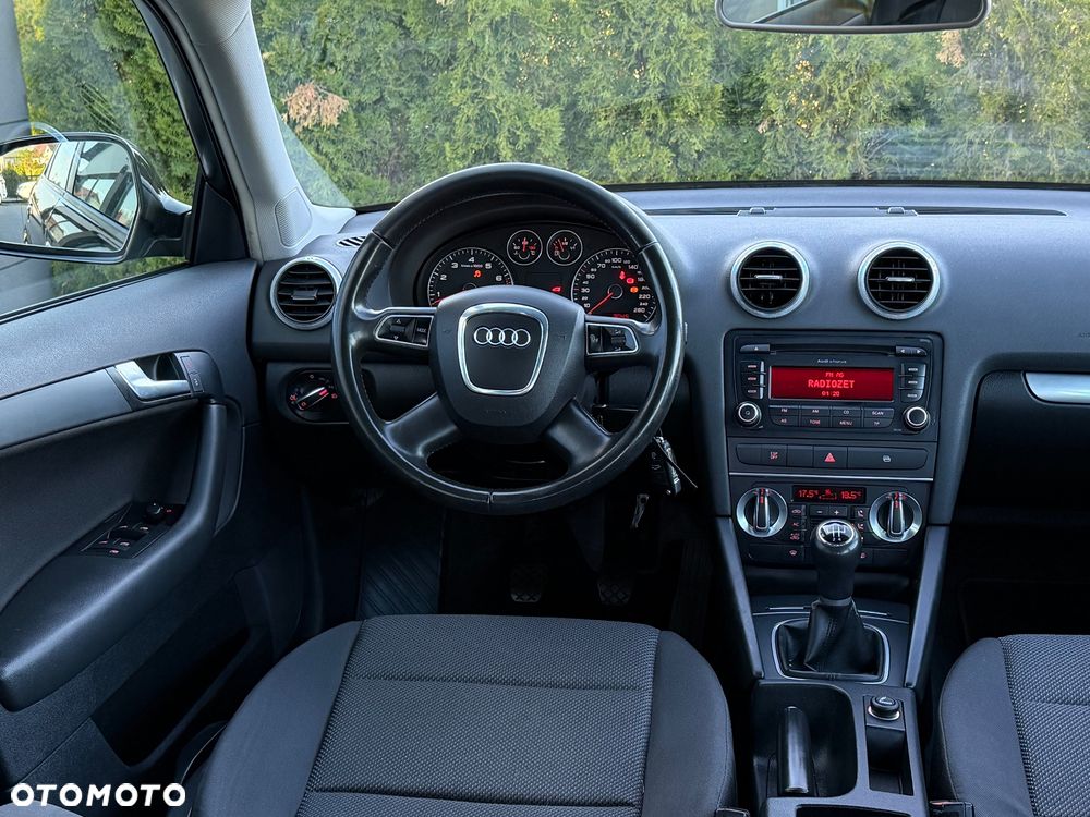 Audi A3 Sportback 1.6 Attraction - 29