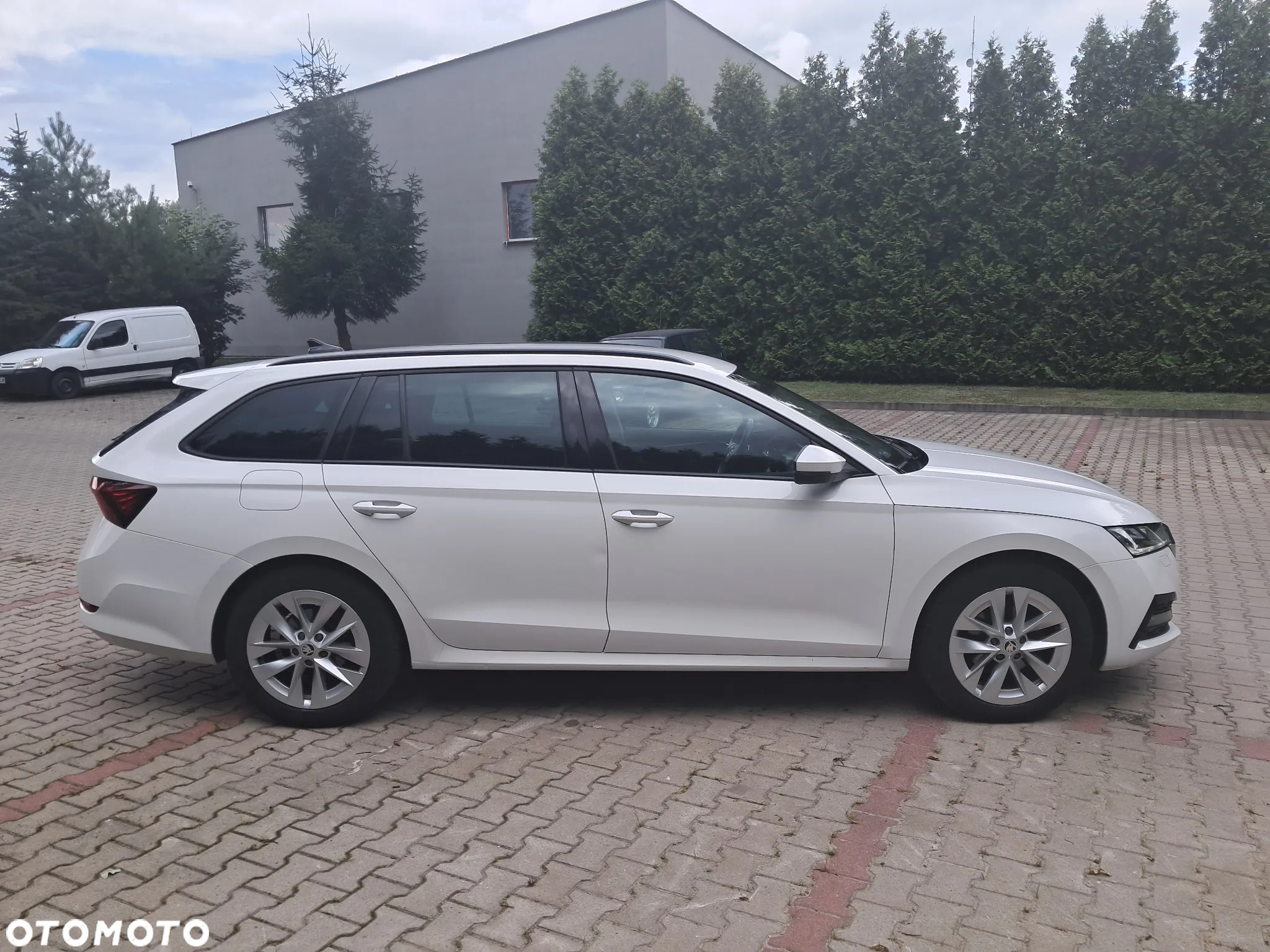 Skoda Octavia 2.0 TDI Ambition DSG - 14