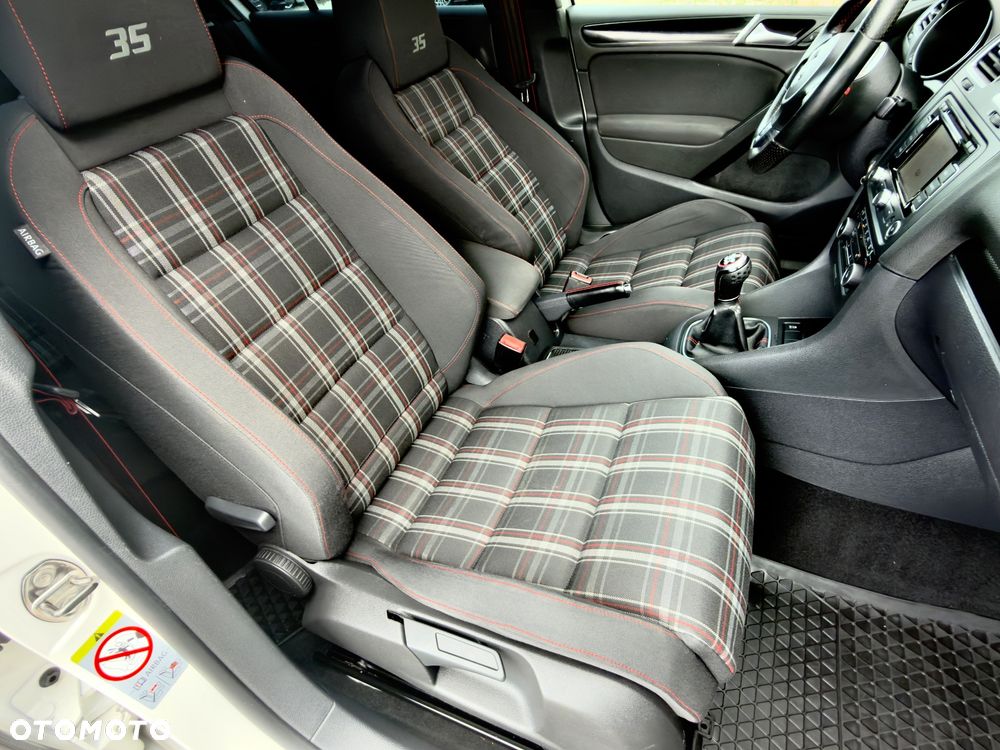 Volkswagen Golf 2.0 TSI GTI 35 - 30