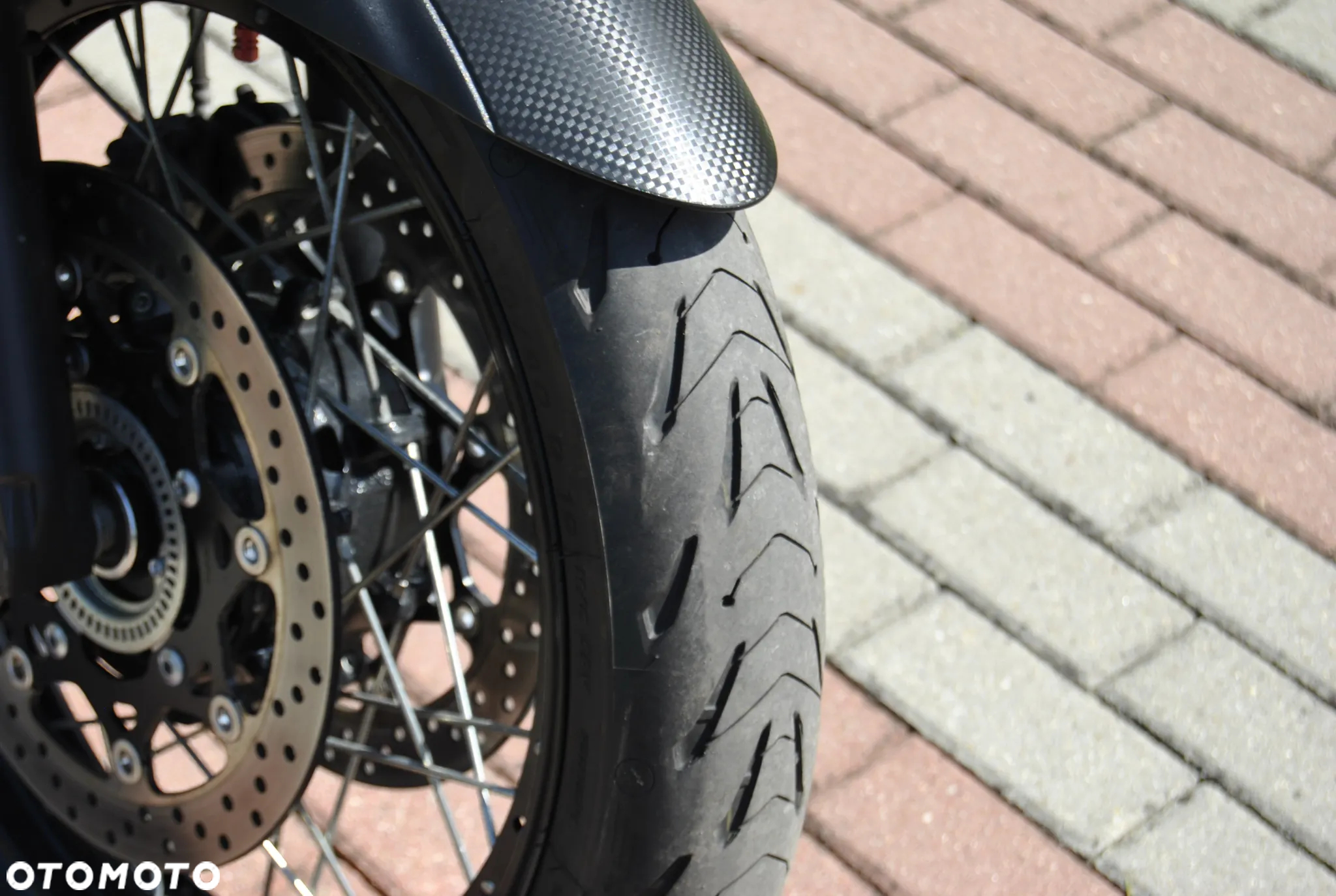 Suzuki V-STROM - 20