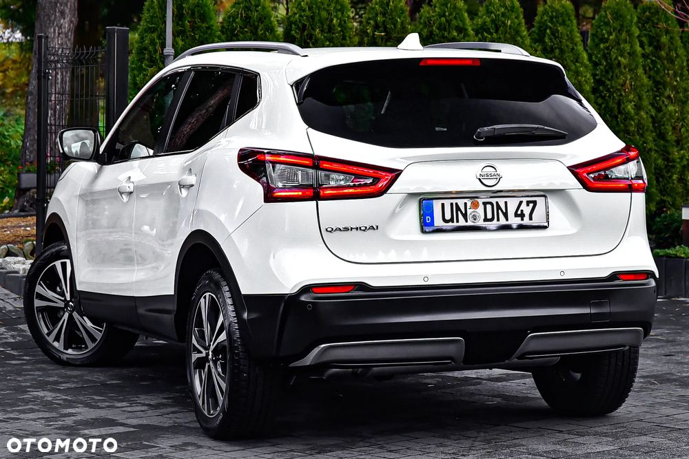 Nissan Qashqai 1.6 DIG-T TEKNA+ - 3