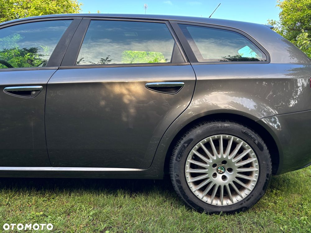 Alfa Romeo 159 1.9 JTDM 16V DPF Distinctive - 12