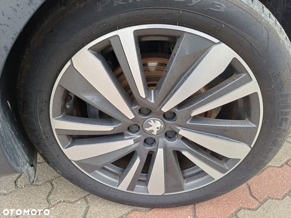 Peugeot 3008 1.6 PureTech Hybrid4 PHEV GT S&S EAT8 - 9