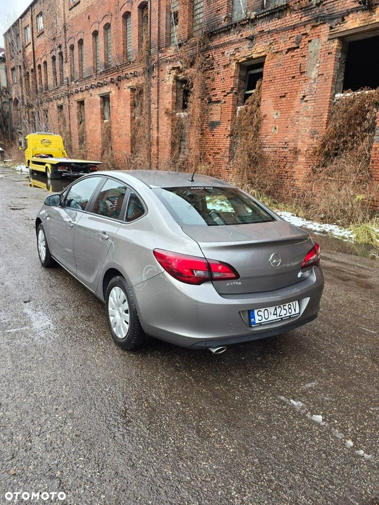 Opel Astra - 3