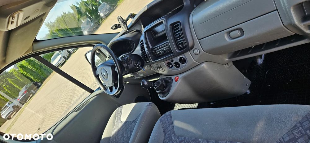Renault Trafic - 32