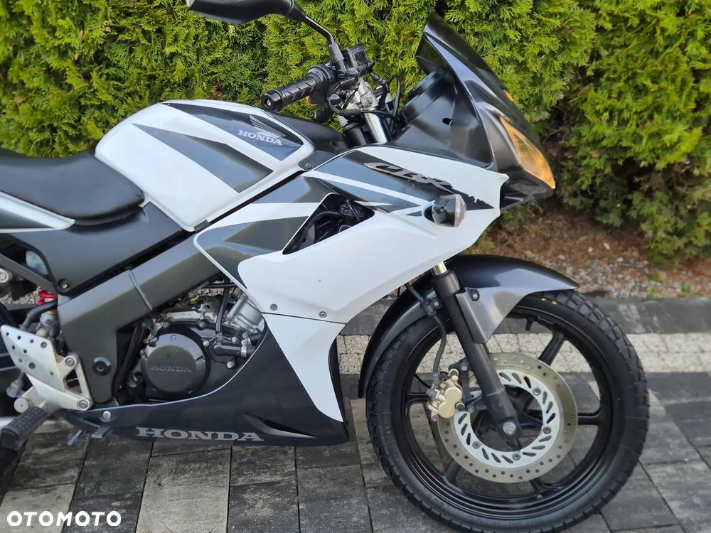 Honda CBR - 11
