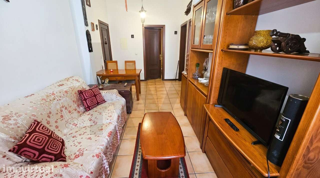 ‍♂️ Viver a passos do mar: Apartamento T1 à venda na Ribeira Grande! - Grande imagem: 3/16