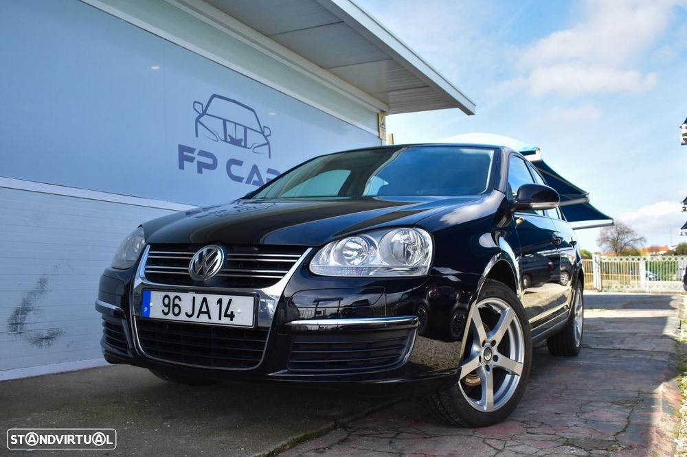 VW Jetta 1.6 TDi Highline - 5