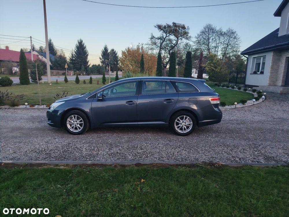 Toyota Avensis - 6