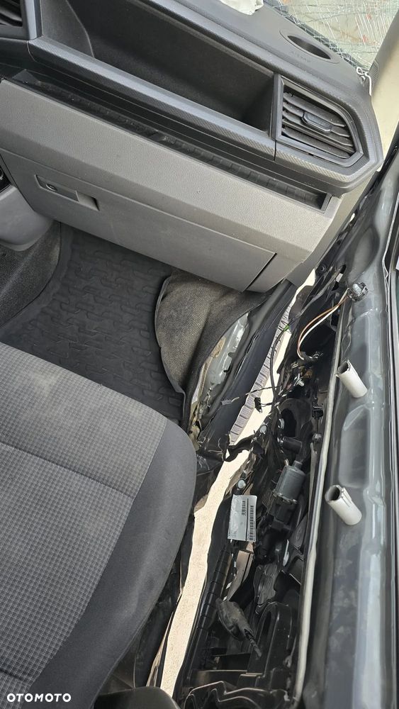 Volkswagen Transporter Kombi L2H1 - 25