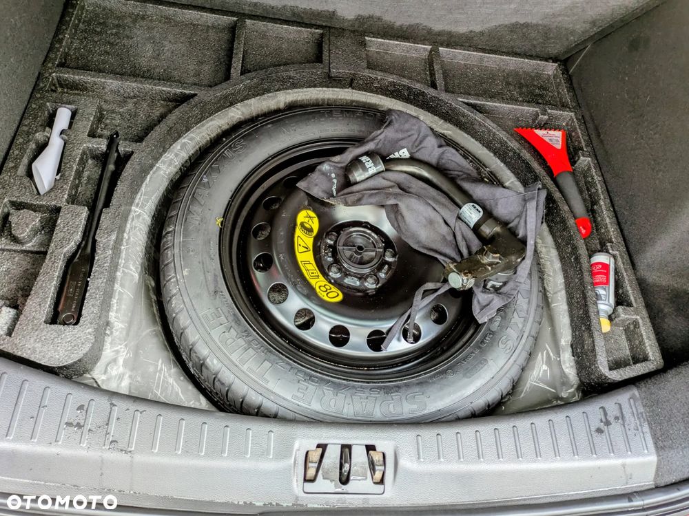 Ford Kuga 1.5 EcoBoost 2x4 ST-Line - 27