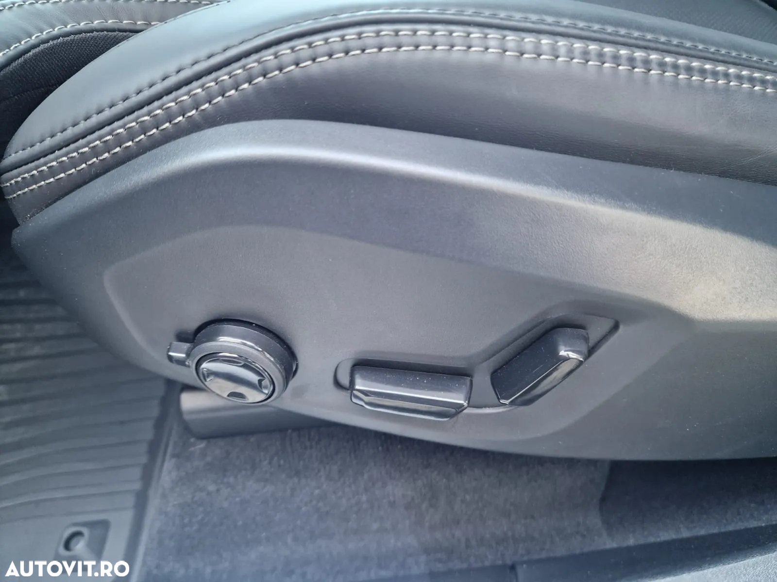 Volvo XC 90 Recharge T8 AWD Ultimate Dark - 11