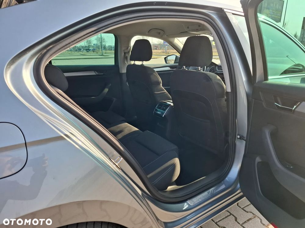 Skoda Superb 2.0 TSI Style DSG - 8