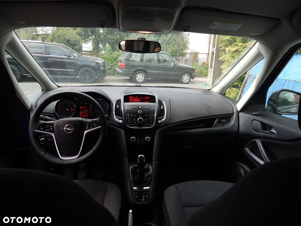 Opel Zafira - 10