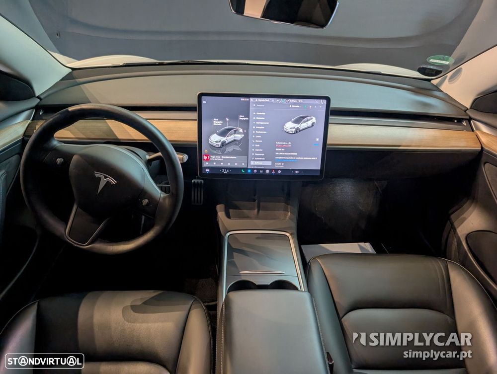Tesla Model 3 - 10