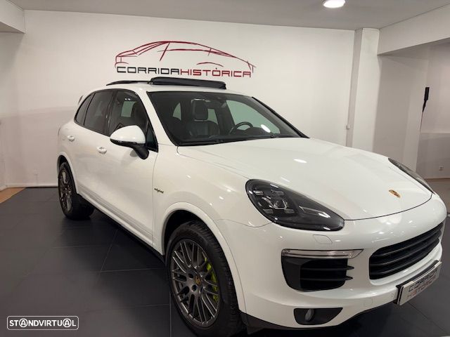Porsche Cayenne S E-Hybrid Platinum Edition - 47