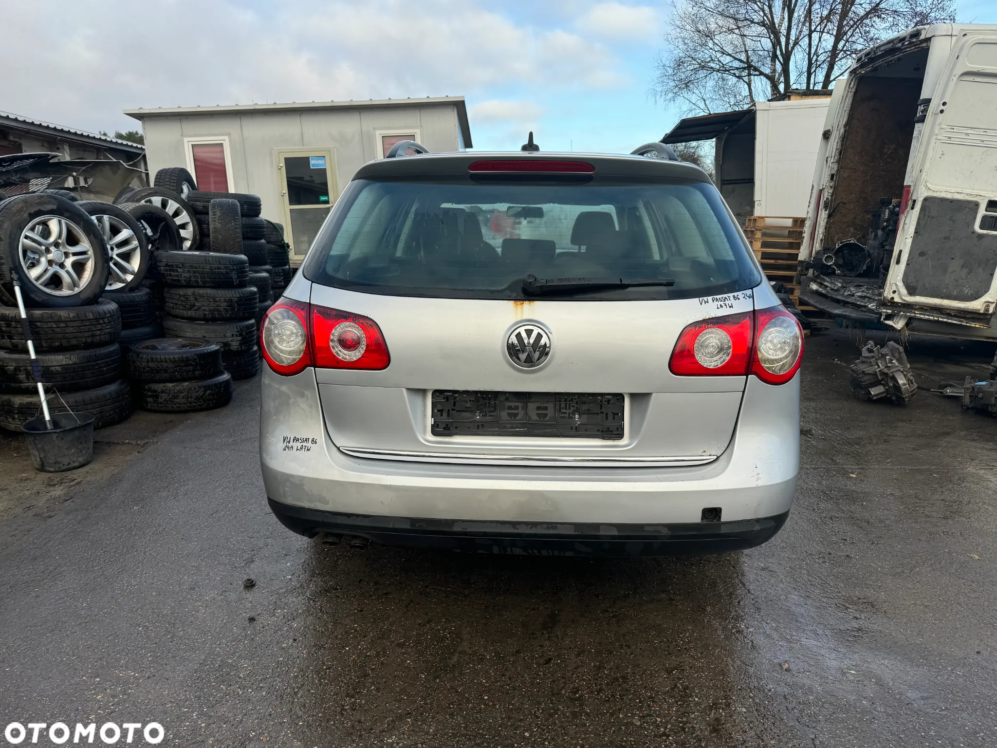 VW PASSAT B6 LAMPA PRAWY TYŁ PRAWA TYLNA Z KLAPY W KLAPĘ - 13