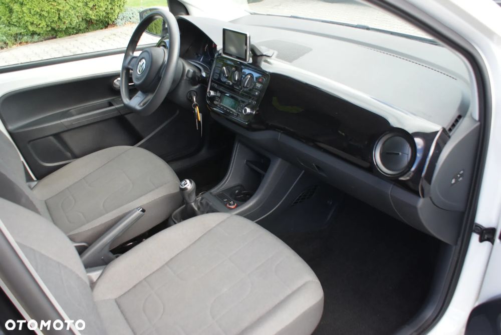 Volkswagen up! - 16
