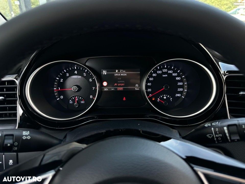 Kia XCeed - 14
