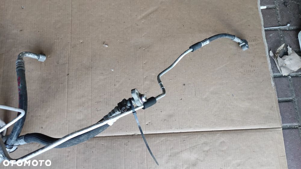 Przewody klimatyzacji Opel Astra H 1.8 benzyna - 3