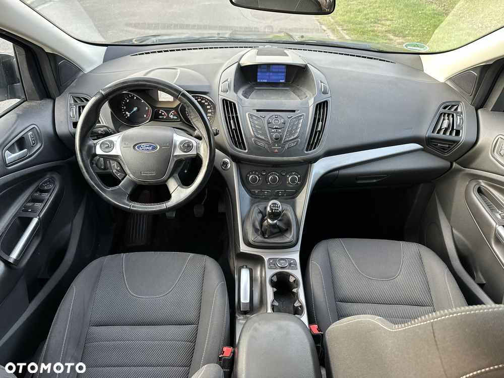 Ford Kuga 2.0 TDCi 2x4 Titanium - 5