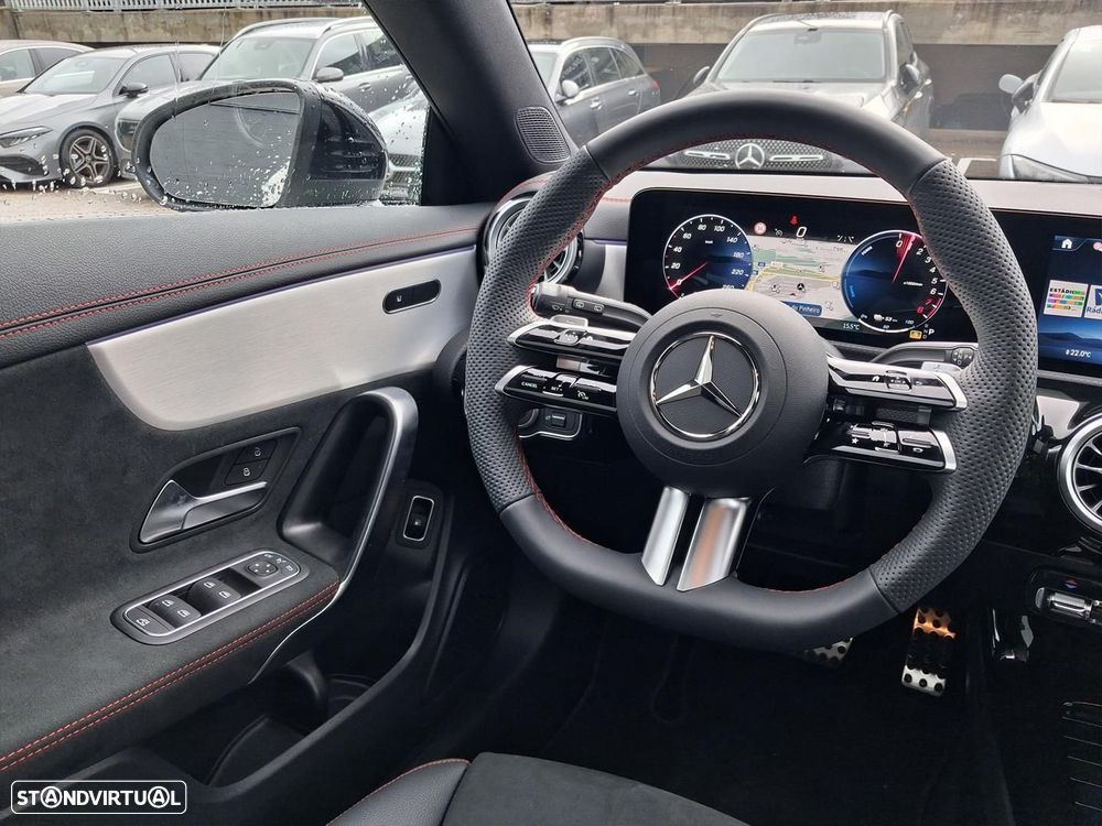 Mercedes-Benz CLA 250 e Shooting Brake AMG Line - 18