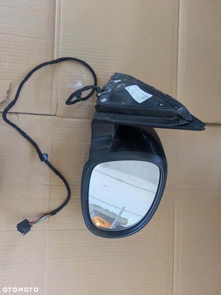 Lusterko prawa VW Tiguan 9 pin 5N1857502AQ - 2