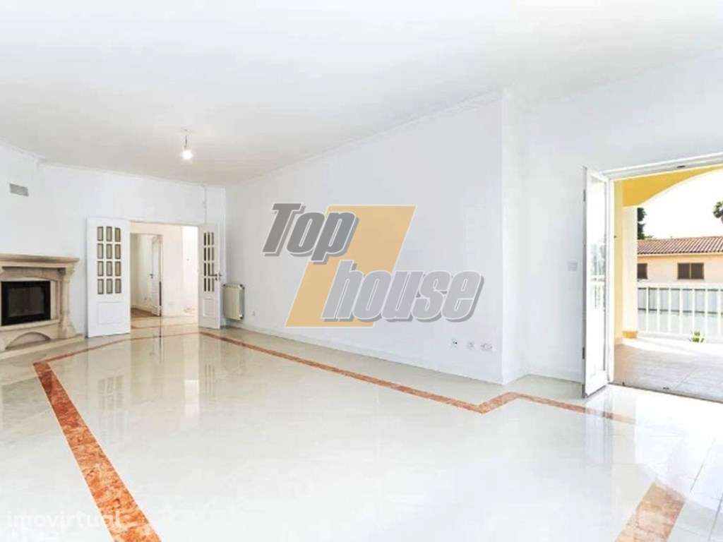 Moradia geminada V4 com piscina - Marisol - Corroios - Grande imagem: 4/43