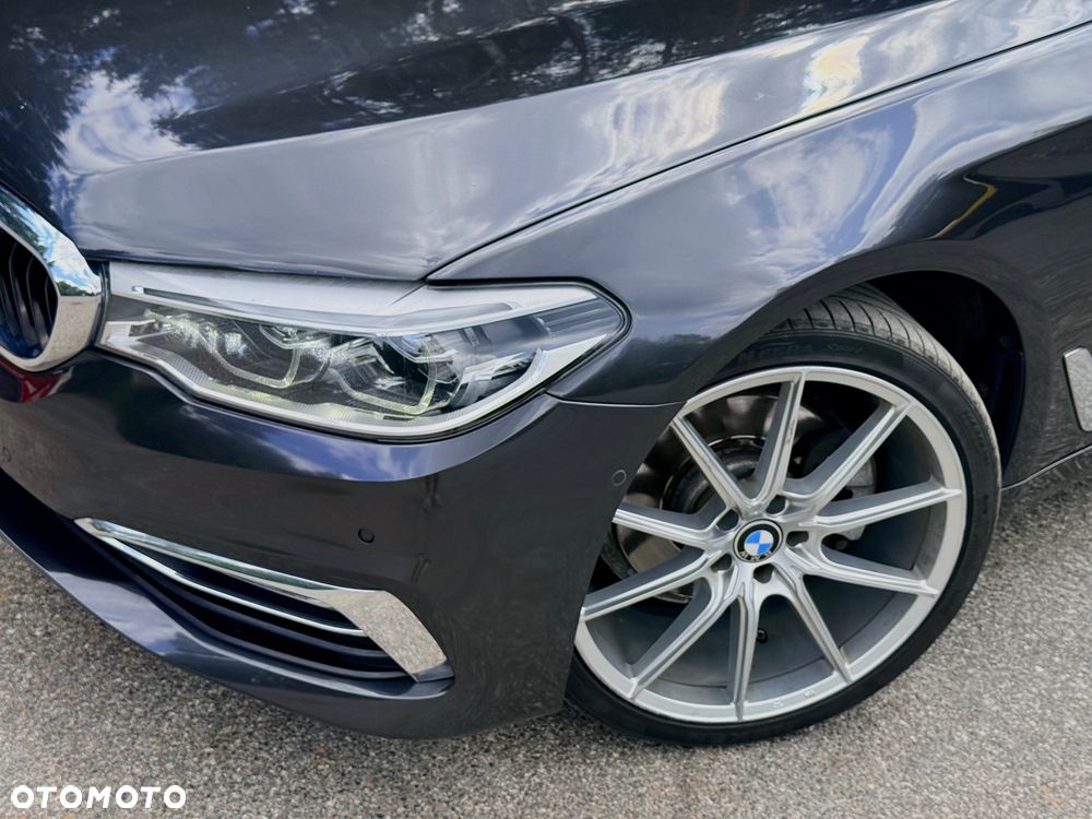 BMW Seria 5 520d xDrive Luxury Line sport - 9