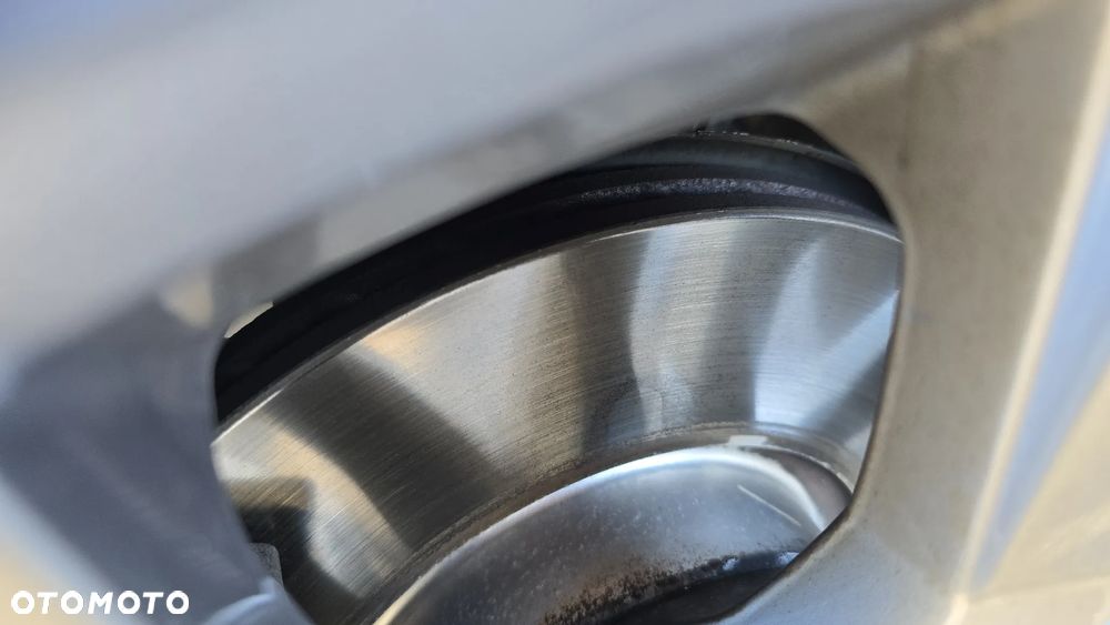 Volkswagen Passat - 13