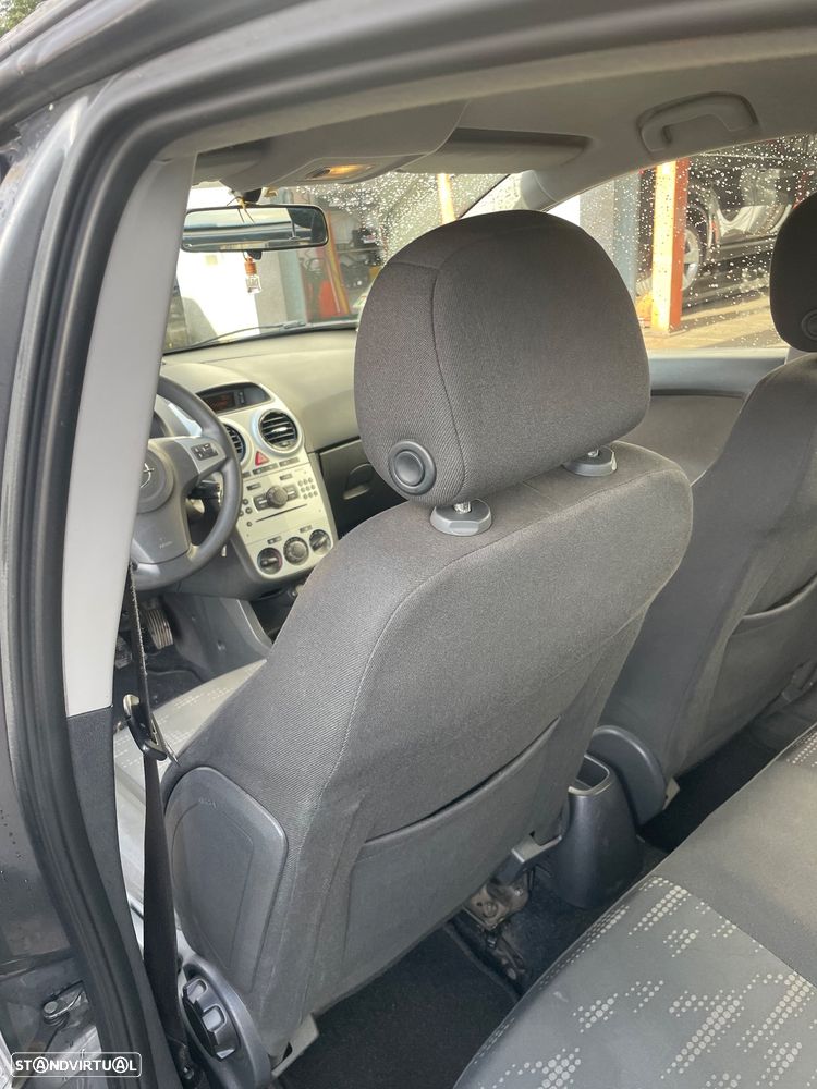 Opel Corsa 1.2 Cosmo - 6