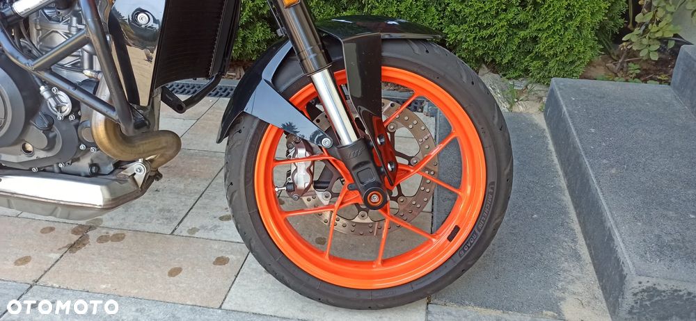 KTM Duke - 13