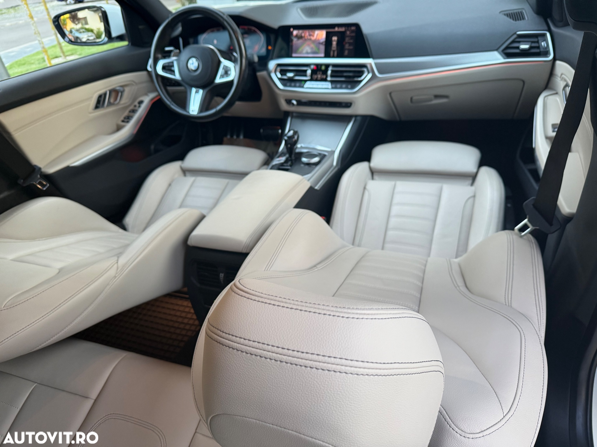 BMW Seria 3 320d Touring Aut. M Sport - 11