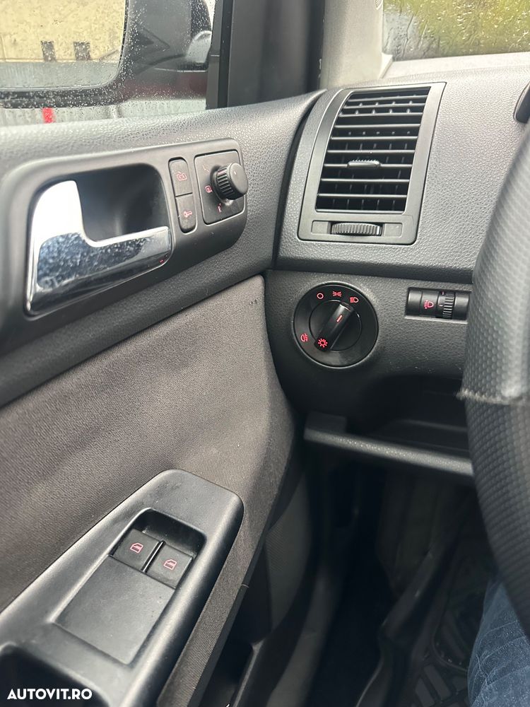Volkswagen Polo - 11