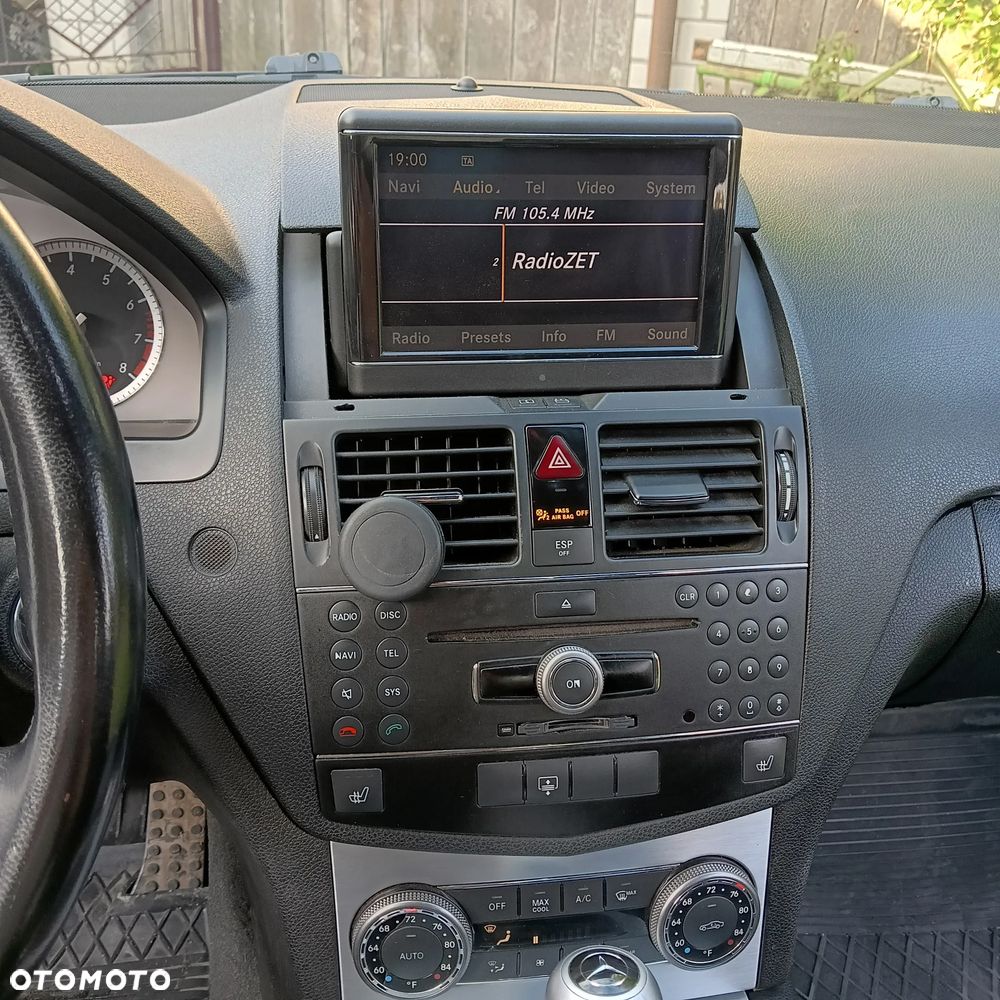 Mercedes-Benz Klasa C 300 7G-TRONIC - 12