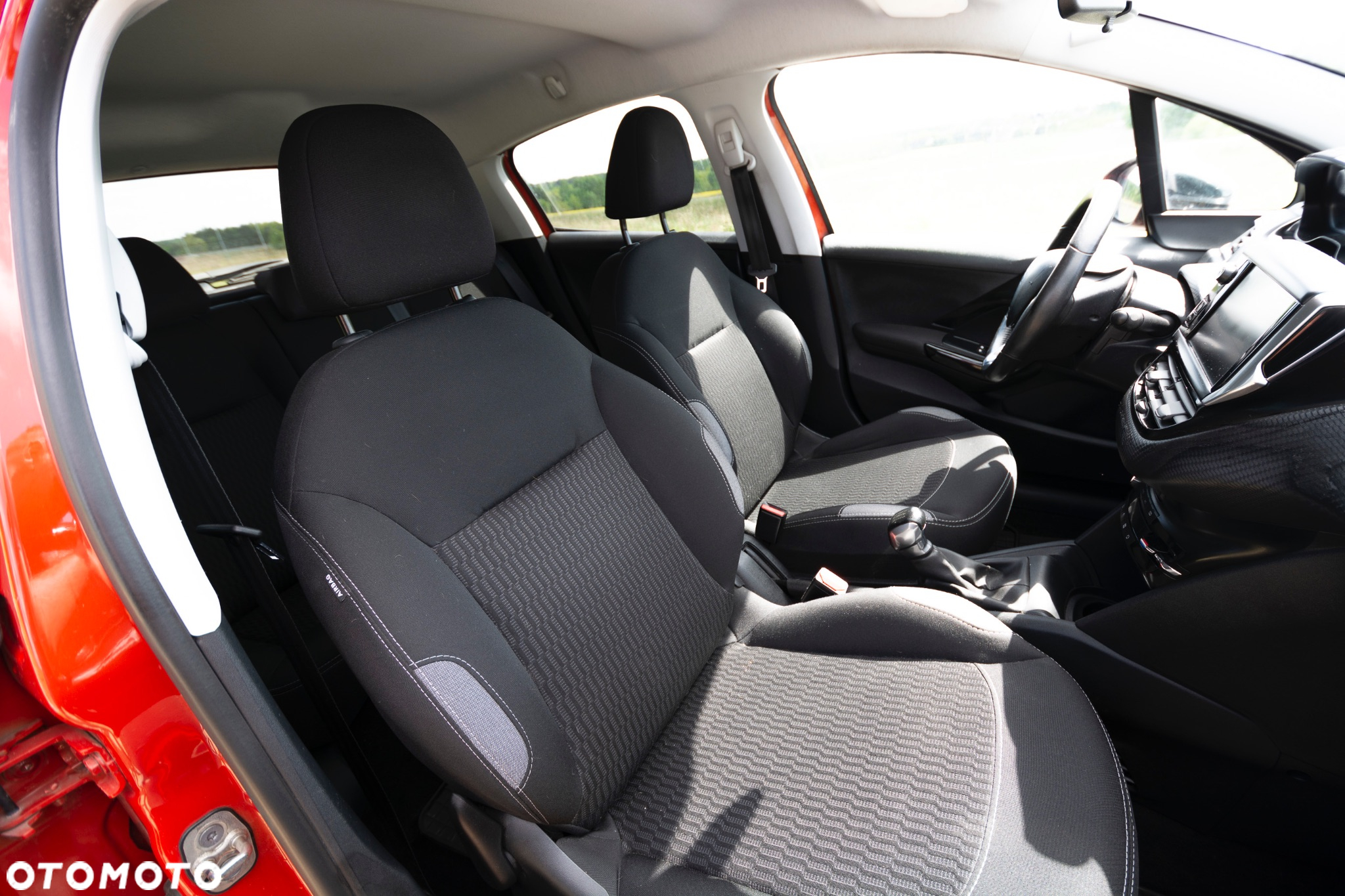 Peugeot 208 1.2 PureTech Style - 12
