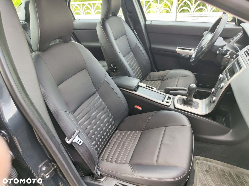 Volvo S40 2.0D - 29