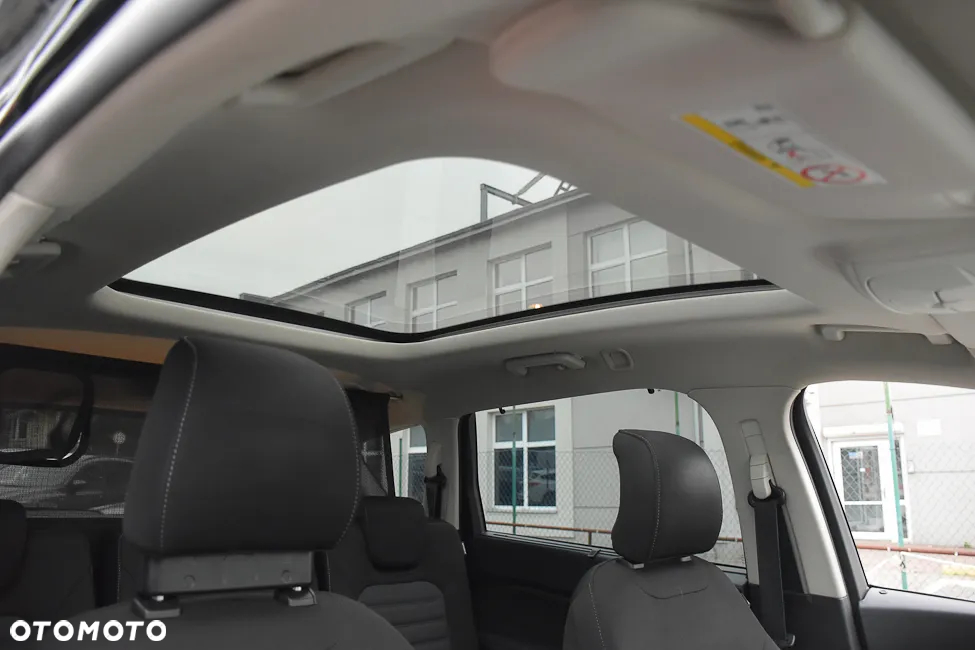 Ford S-Max 2.0 EcoBlue Titanium - 32