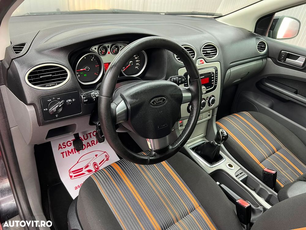 Ford Focus - 10