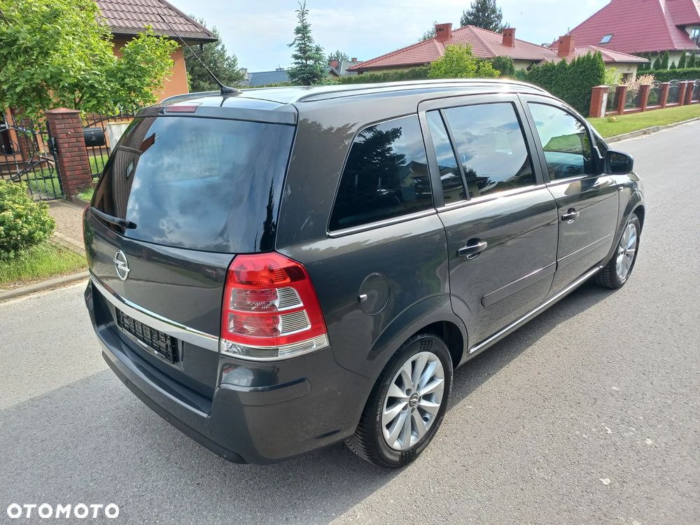 Opel Zafira 1.8 Innovation 110 Jahre - 13