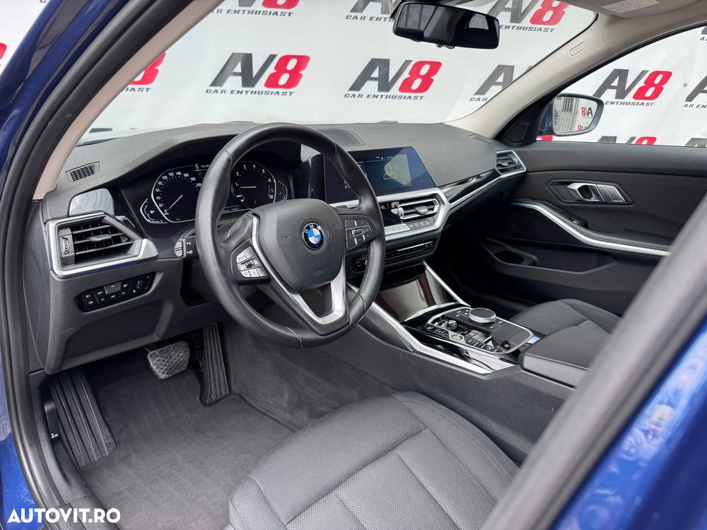 BMW Seria 3 320i AT - 22