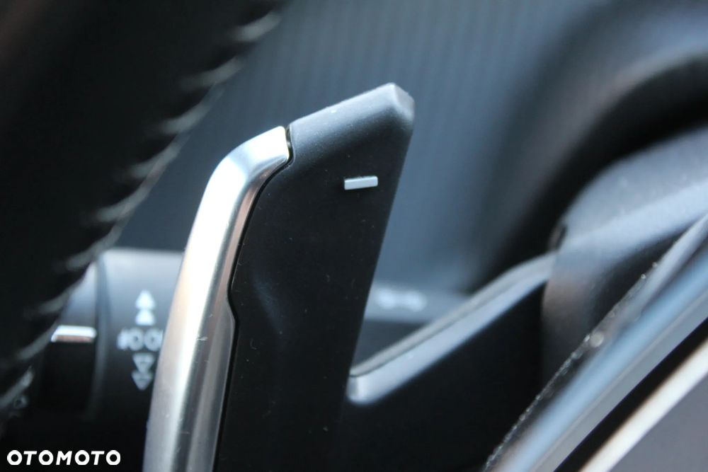 Peugeot 2008 1.2 PureTech Allure S&S EAT8 - 23
